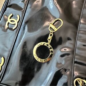 ❤️ CHANEL CC 90’s Rare vintage gold Bag Charm Circle keychain Keyring ONLY